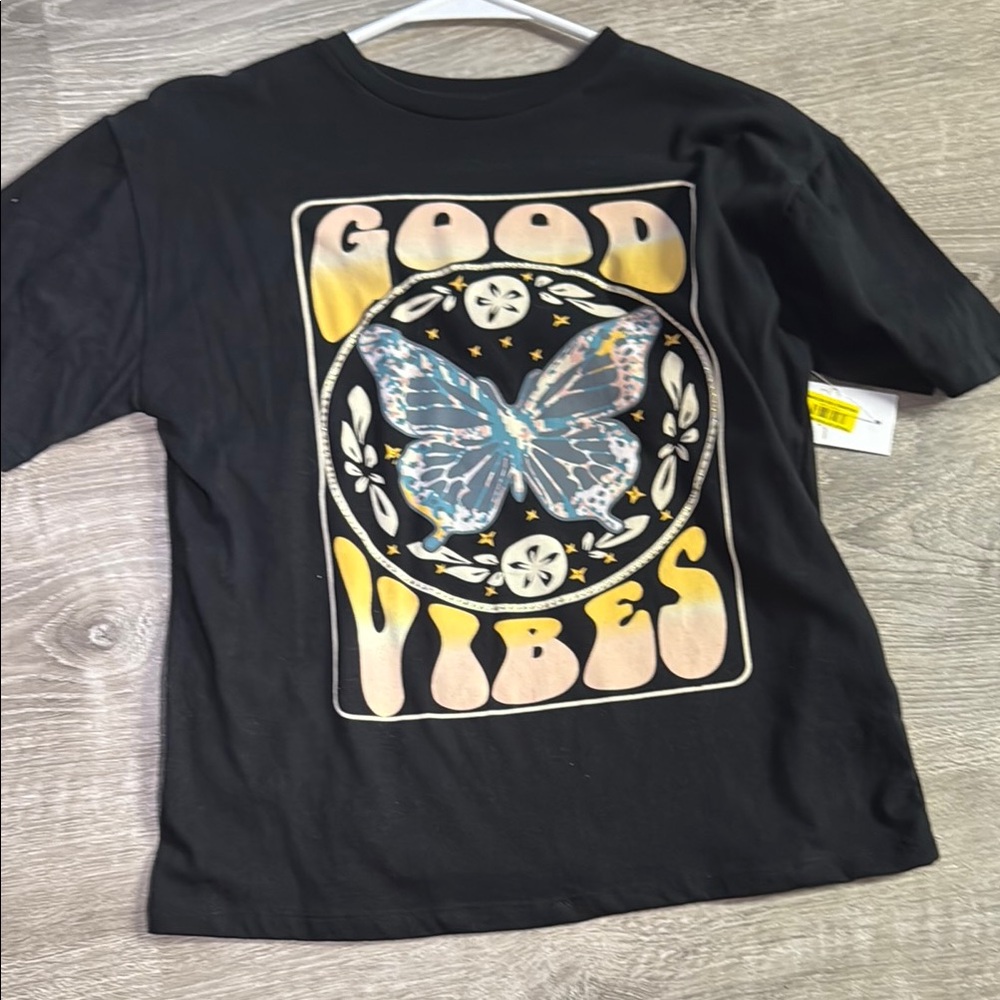 Jessica Simpson Black and Blue Short Sleeve Tee